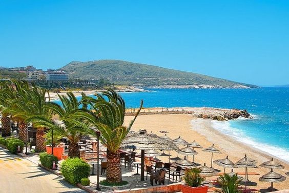 Албанияның шипажайлы жағалауы мен жолдары