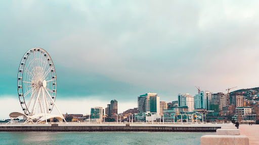 Әзербайжандағы заманауи тас жолдар