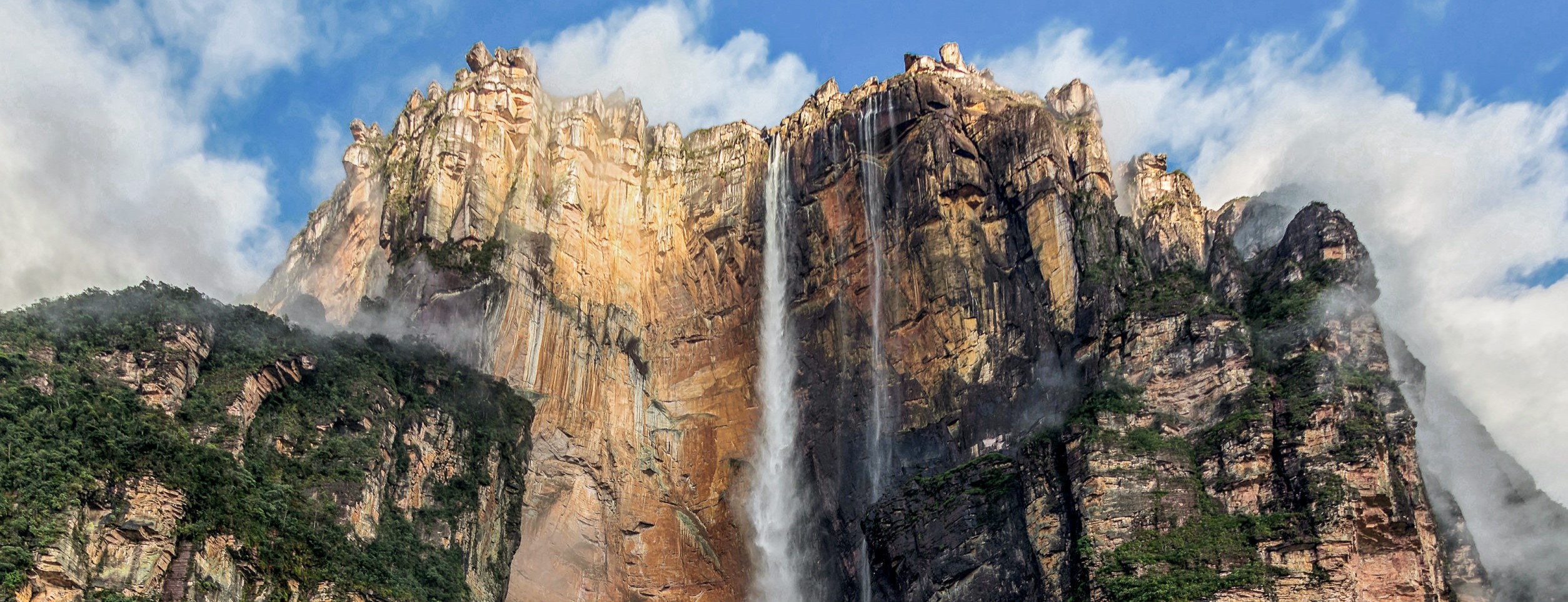 Венесуэланың көрікті сарқырамалары мен табиғаты